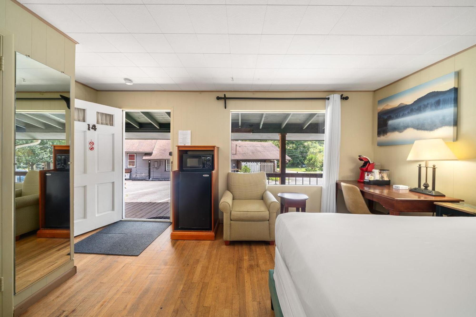 Cedarwood Inn Hendersonville Eksteriør bilde