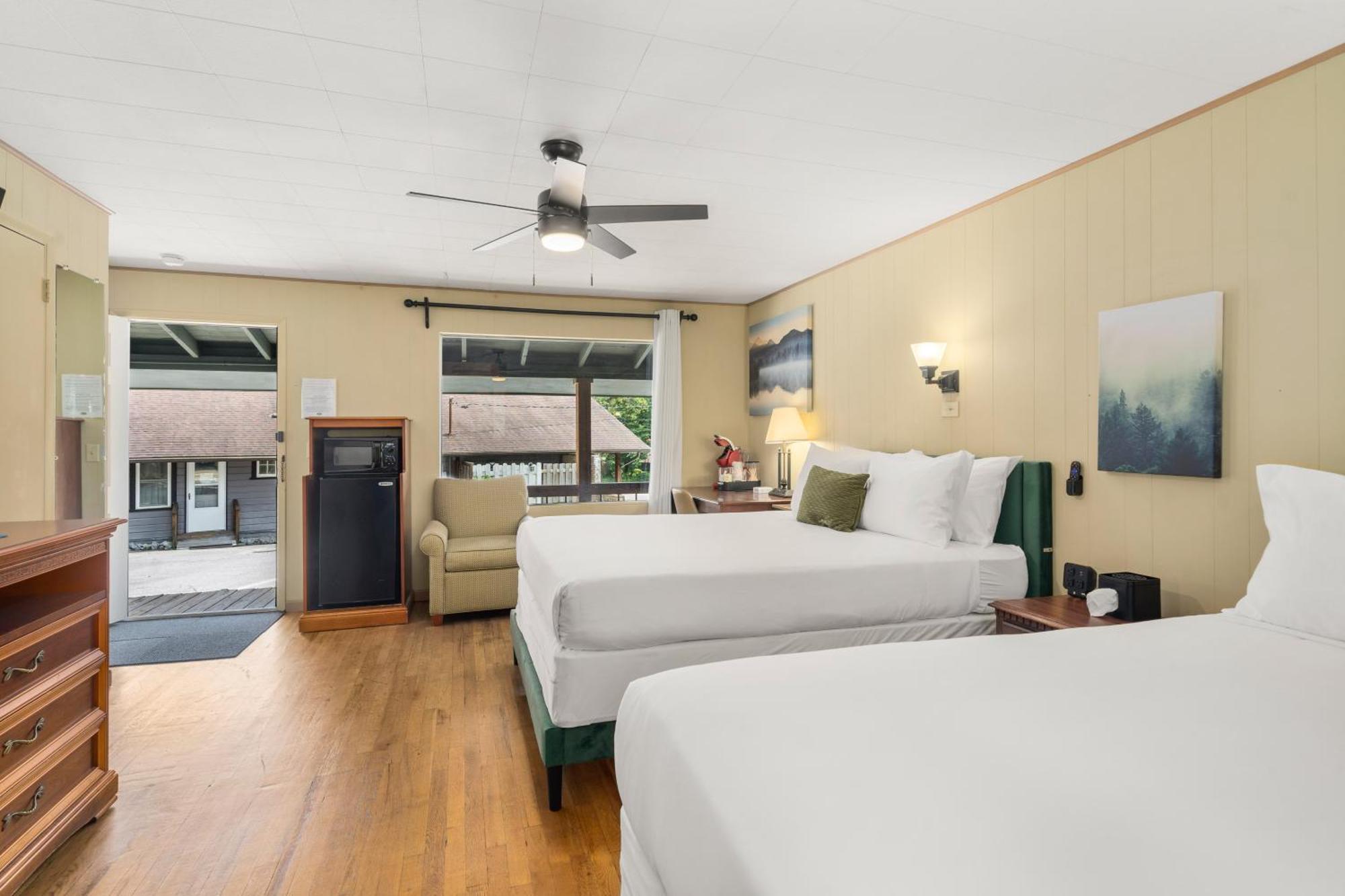 Cedarwood Inn Hendersonville Eksteriør bilde