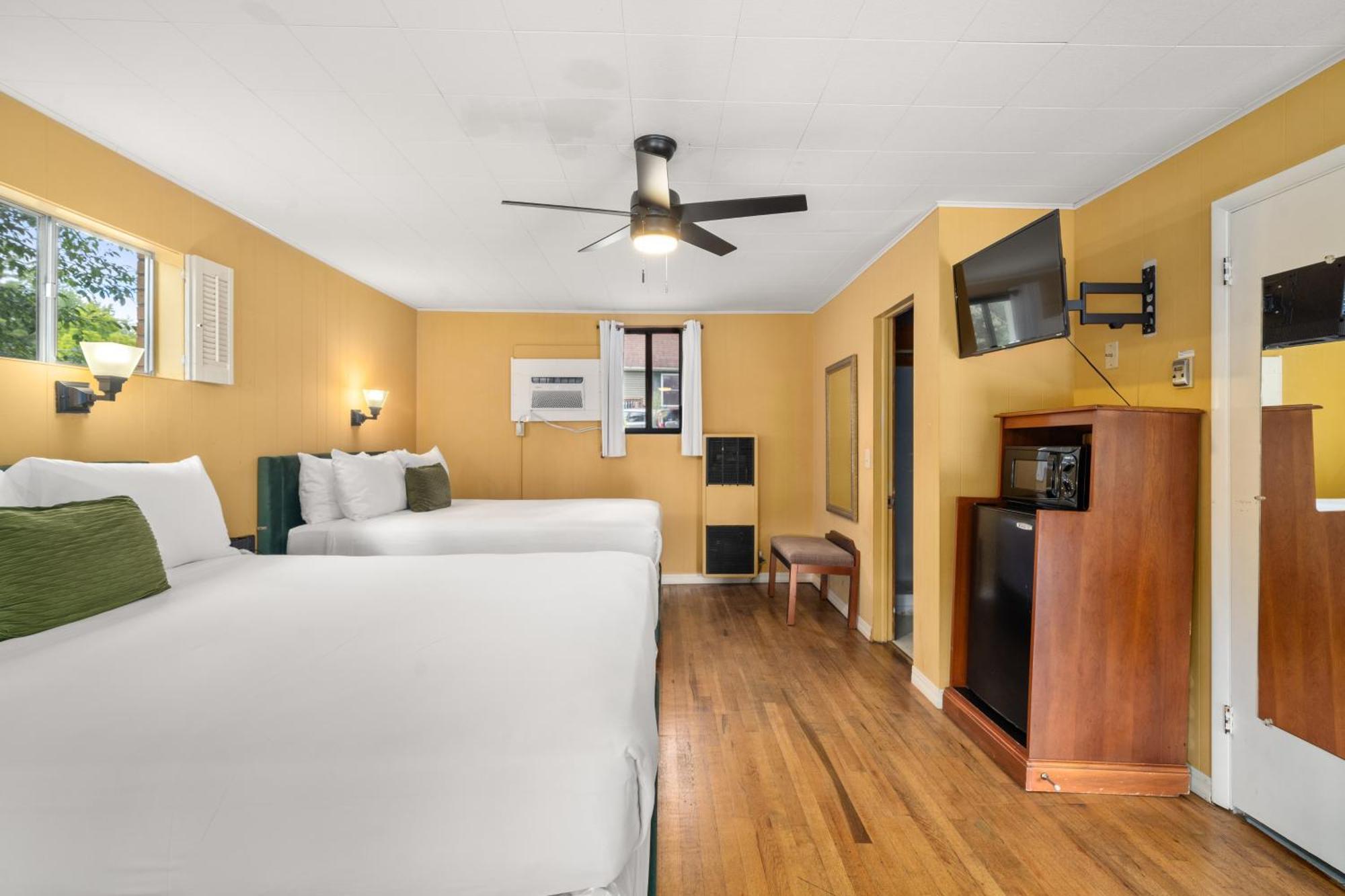 Cedarwood Inn Hendersonville Eksteriør bilde