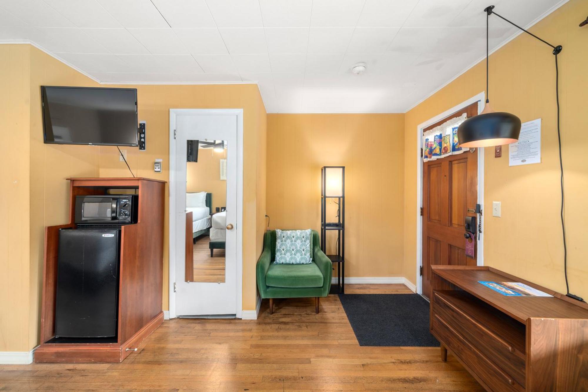 Cedarwood Inn Hendersonville Eksteriør bilde