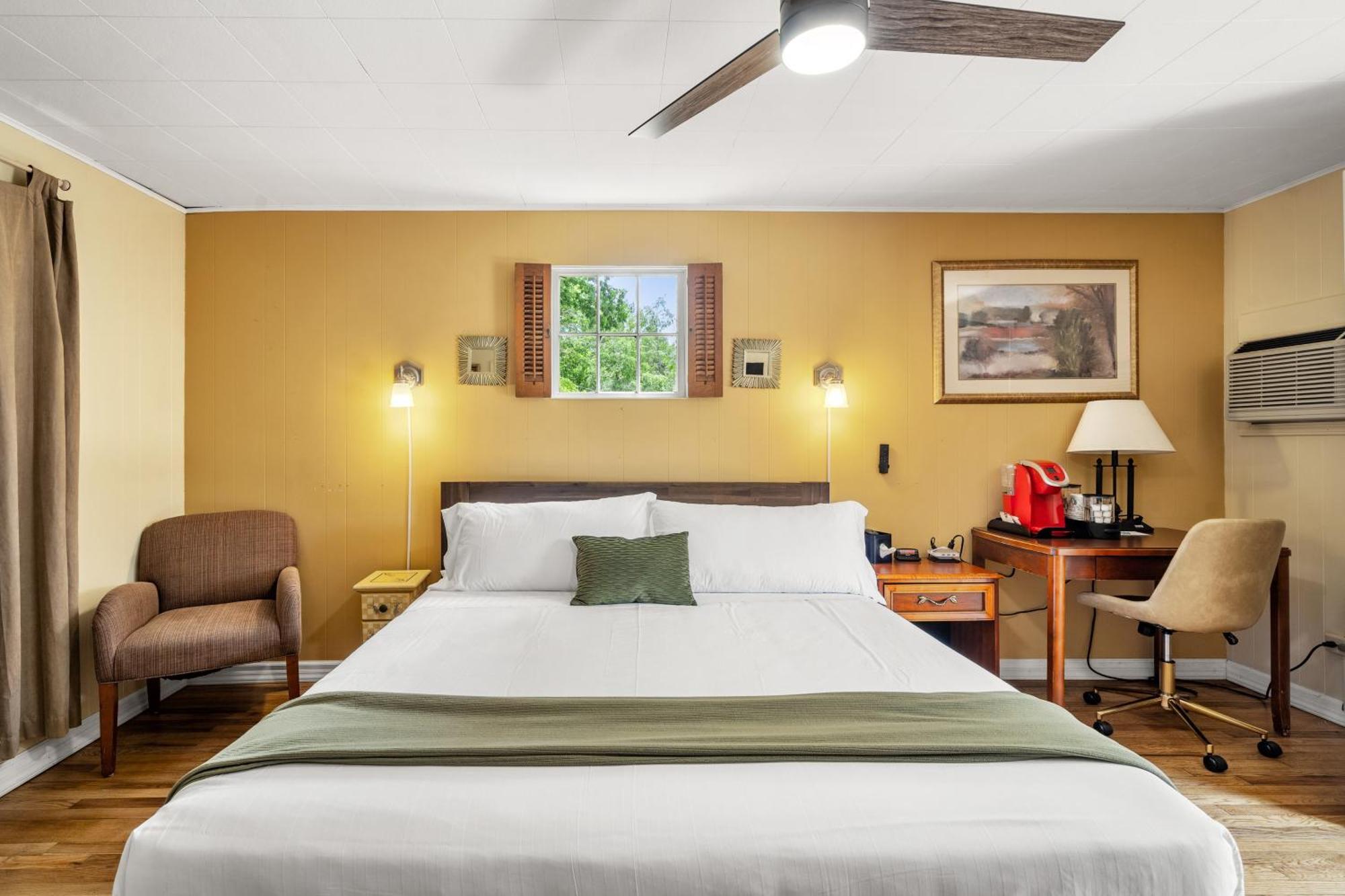Cedarwood Inn Hendersonville Eksteriør bilde