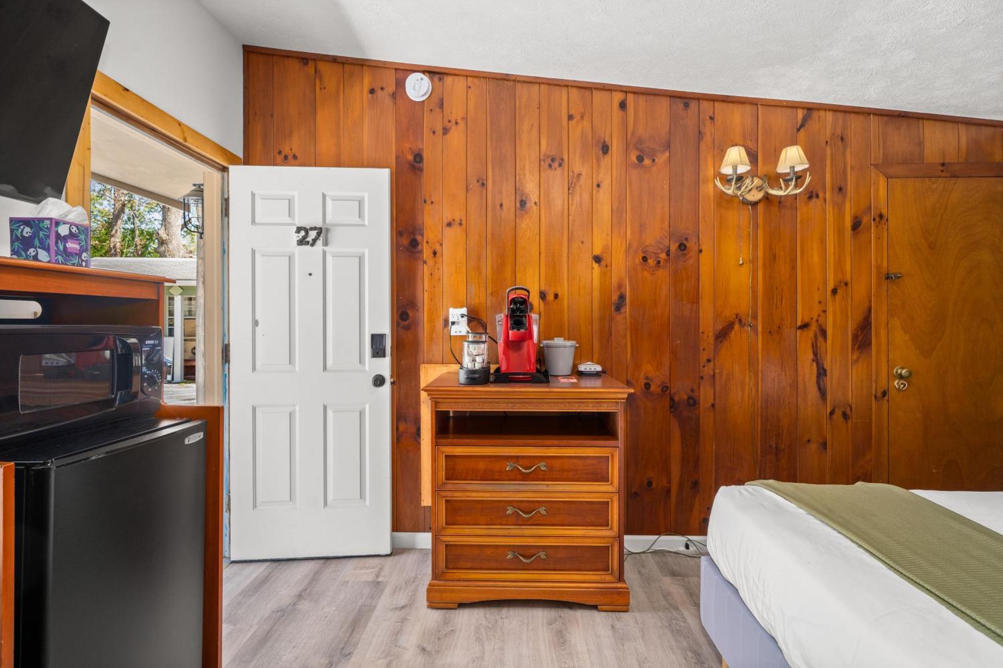 Cedarwood Inn Hendersonville Eksteriør bilde