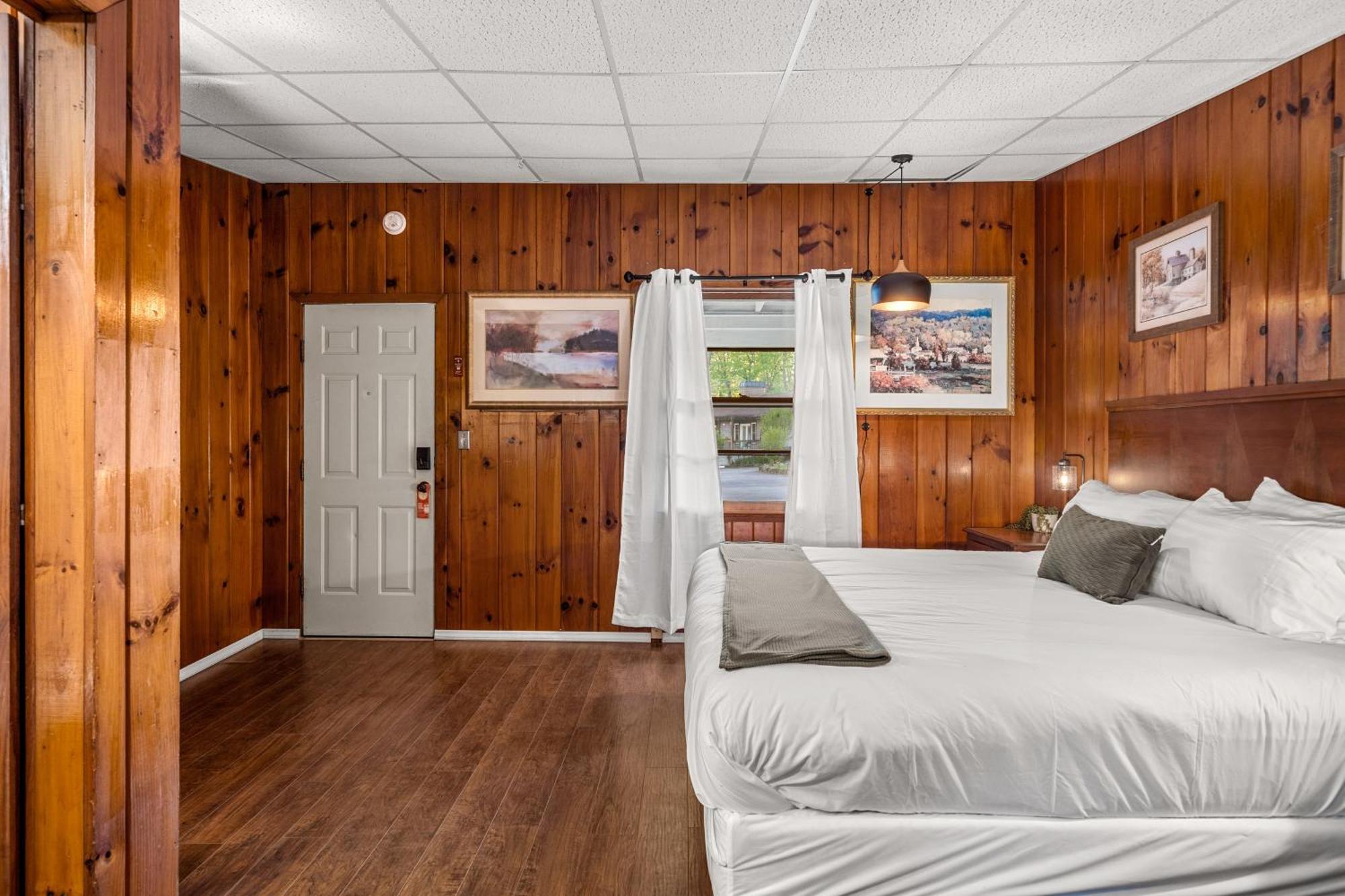 Cedarwood Inn Hendersonville Eksteriør bilde