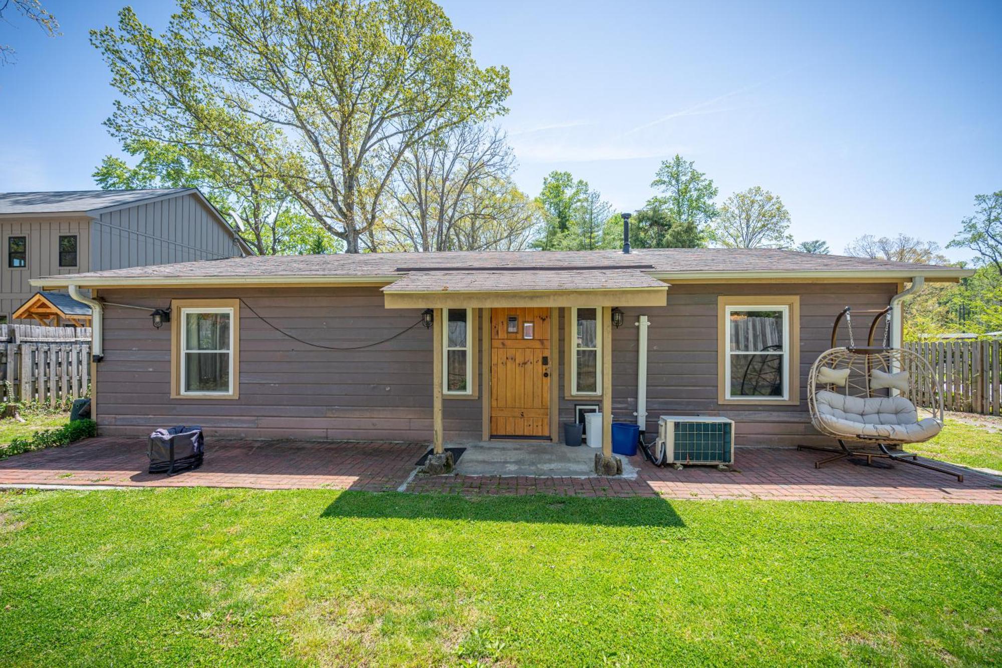 Cedarwood Inn Hendersonville Eksteriør bilde